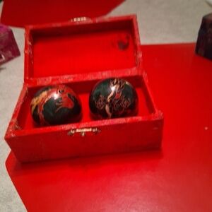 Decorative Red and Green Dragon Balls Set